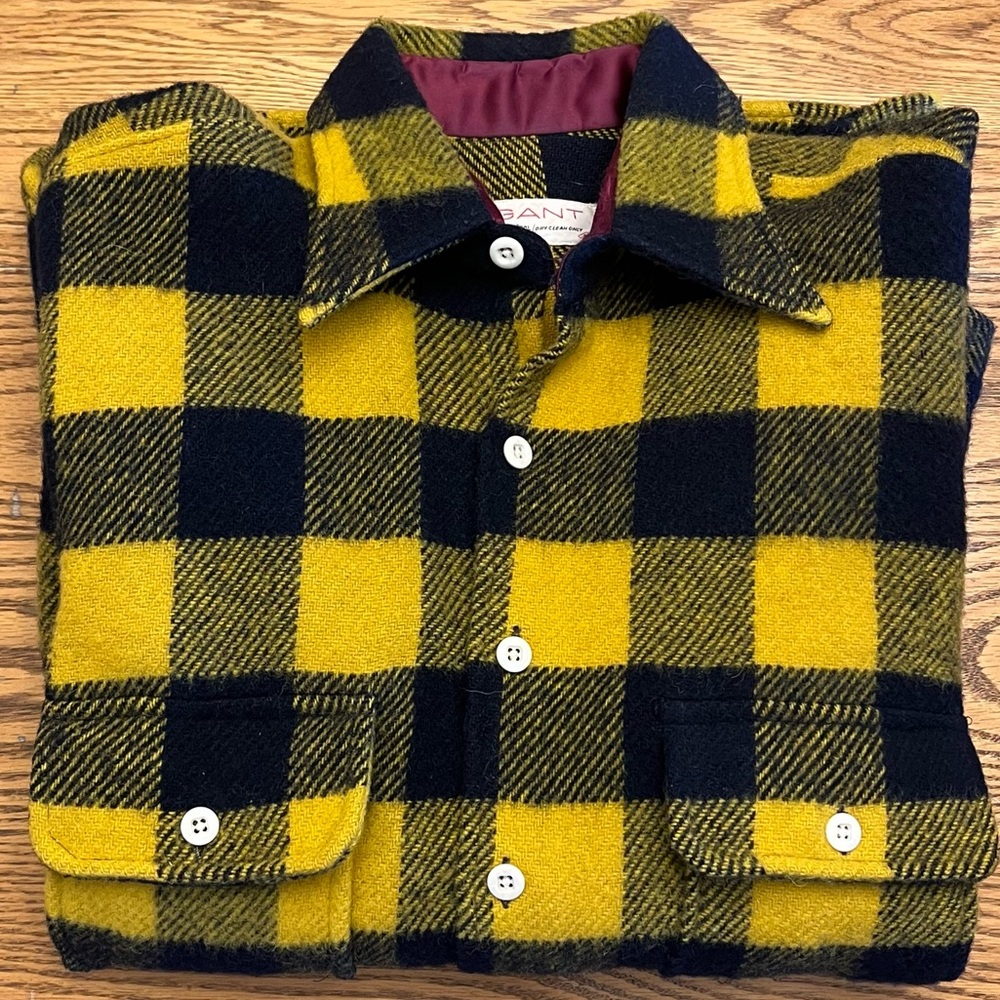 Grant Men’s Medium 100% Wool Button Down.